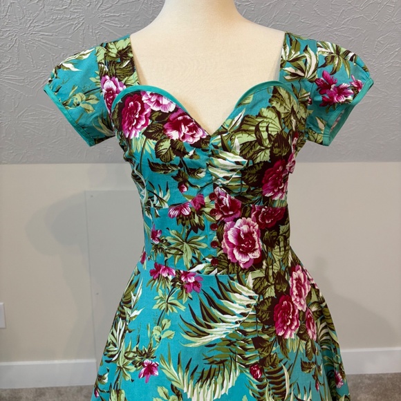 NWT! Lindy Bop Bella Dress XS - Picture 3 of 9